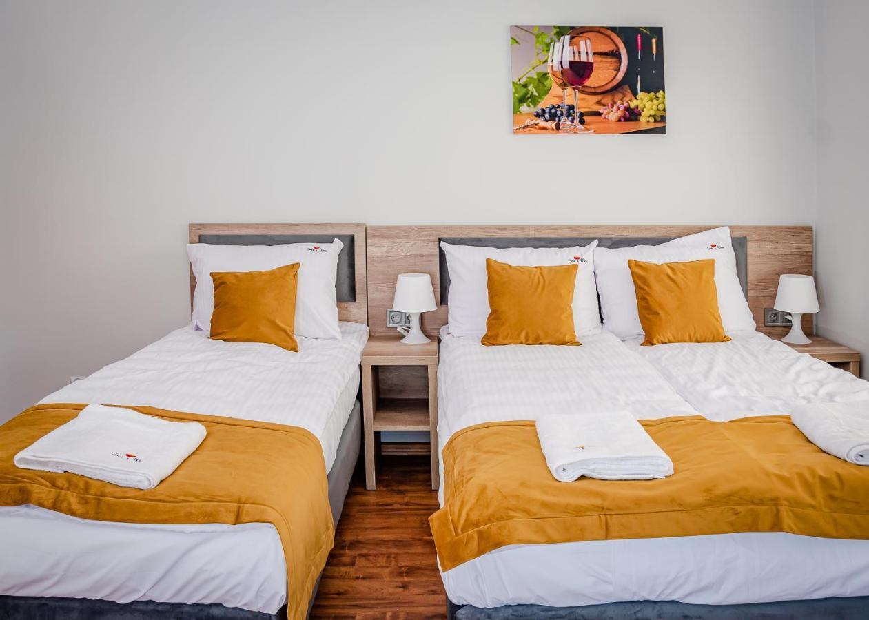 Hotel Sun & Wine à Pobierowo Extérieur photo