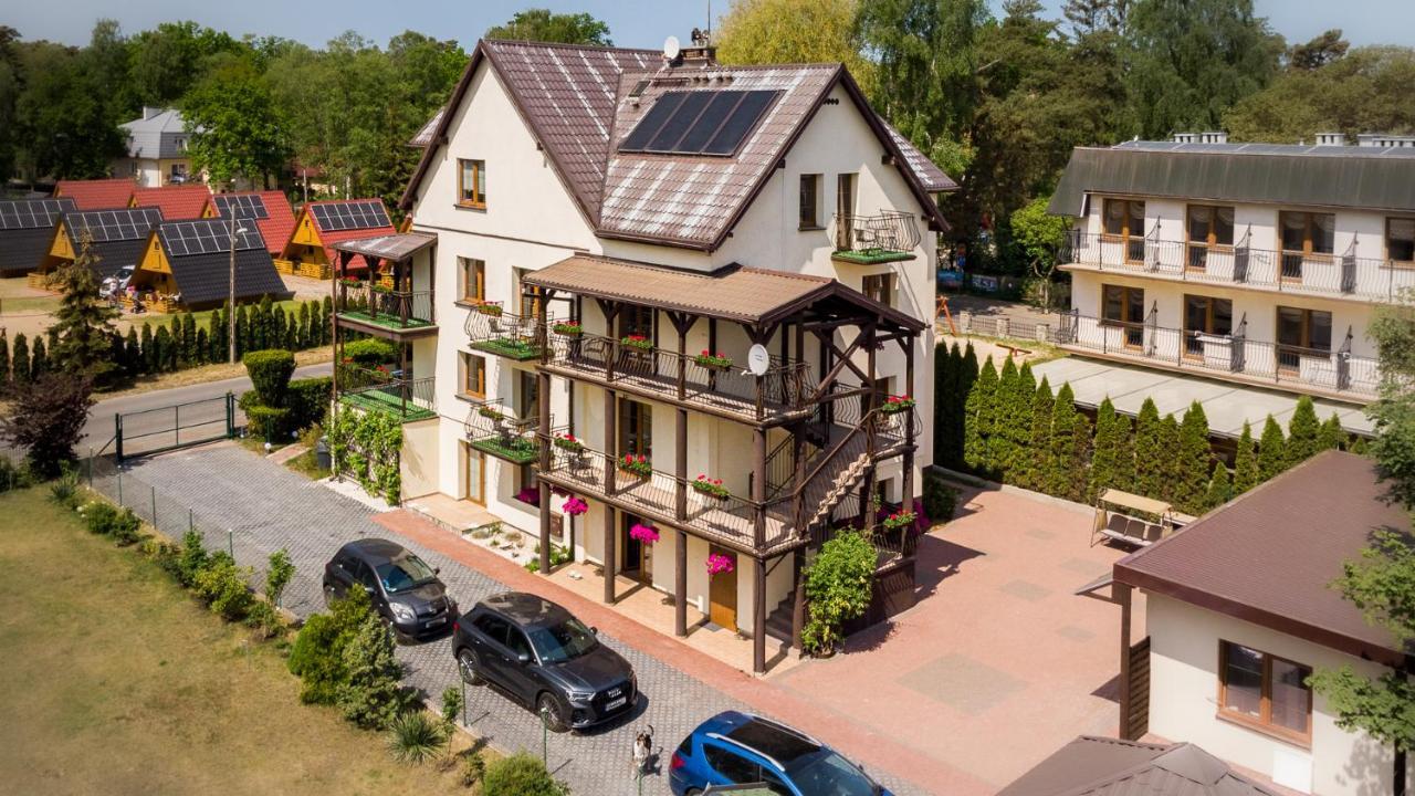 Hotel Sun & Wine à Pobierowo Extérieur photo
